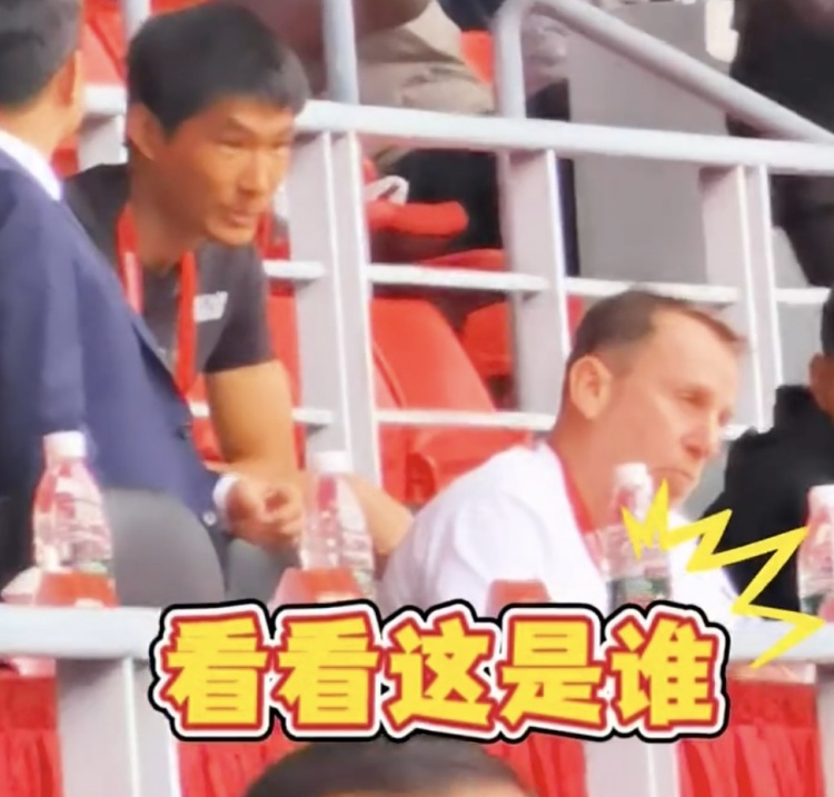 久爾杰維奇現身鹽城，現場(chǎng)觀(guān)看中國U22國足vs韓國