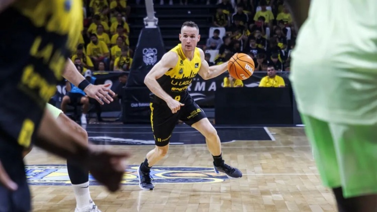 NBA初代老六，42歲進(jìn)入生涯巔峰？！