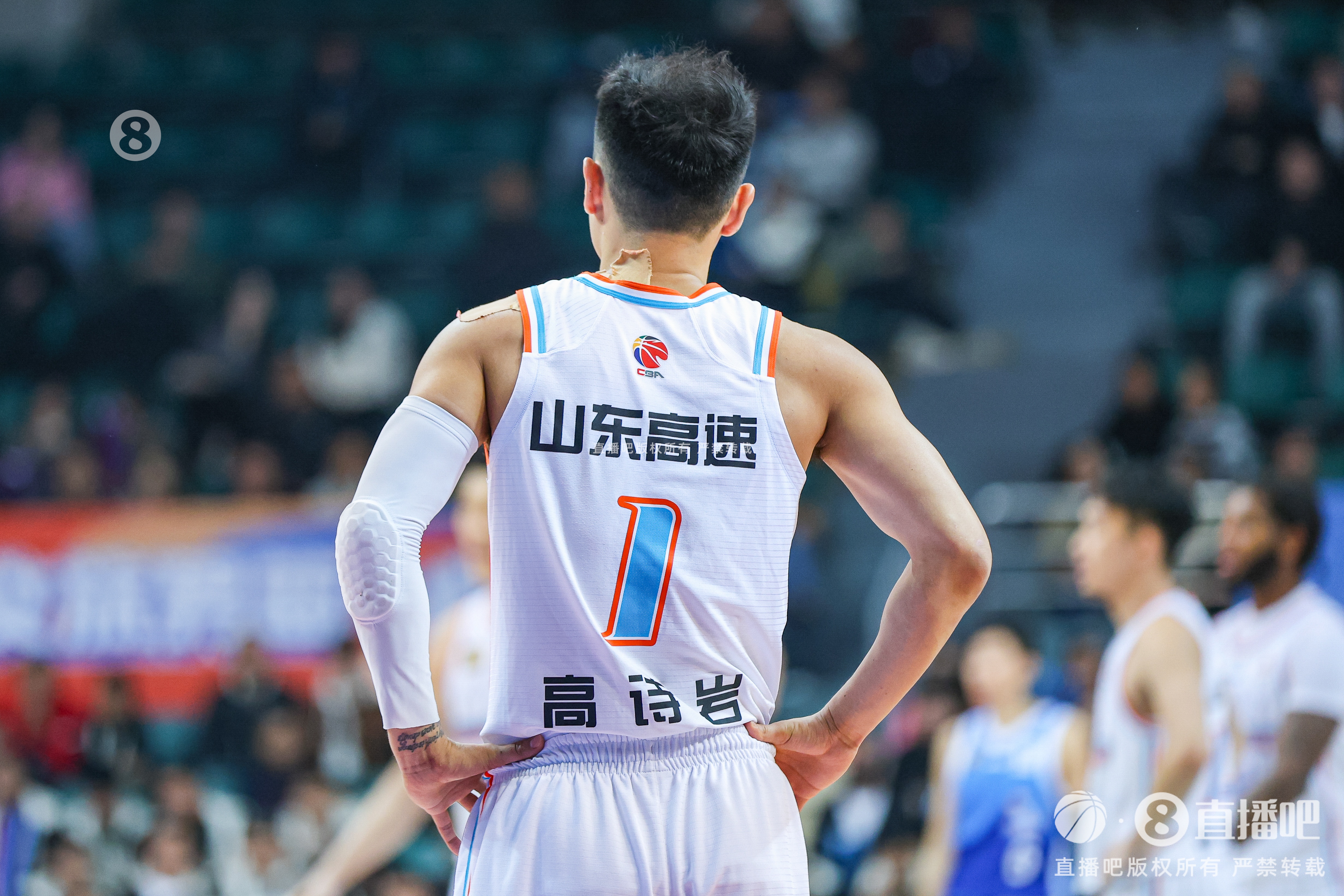 慢熱！首節山東落后四川1分 全隊首發(fā)5人單節合計僅拿到3分