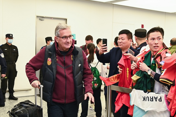蘇媒：國足仍有爭第二希望，但真的不能再“守”下去了